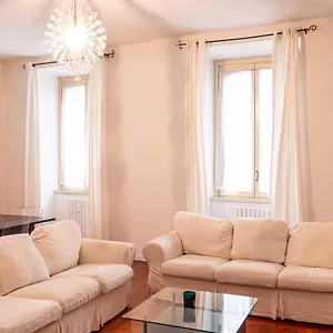 Apartment Superhouse Piazza Duomo Area, Milan